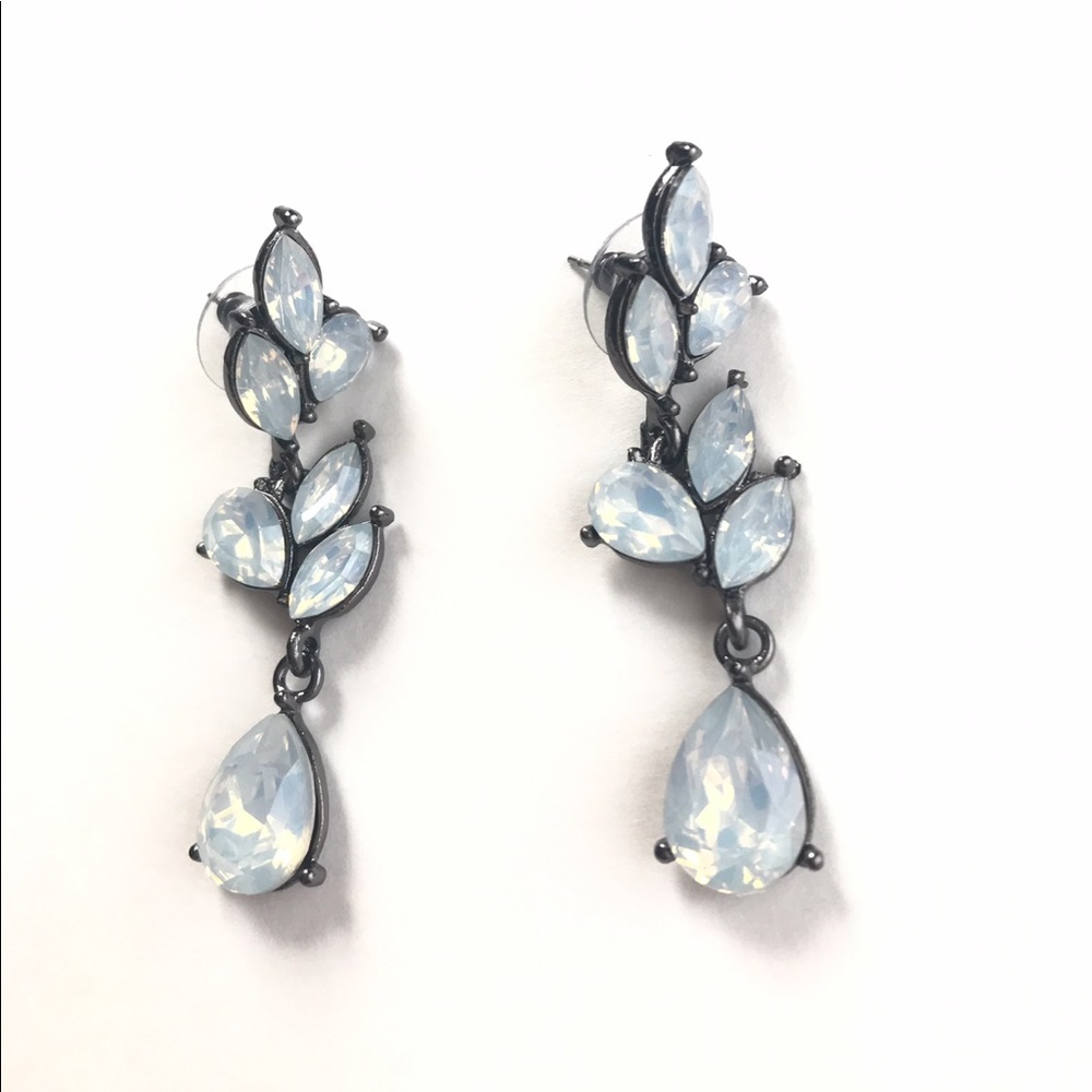 Iridescent silver/blue earrings - Picture 6 of 7